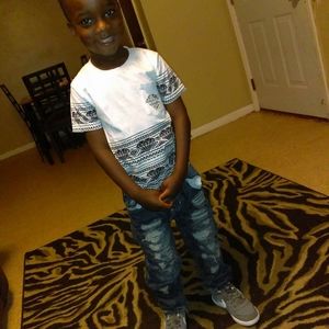 Meet your Posher, Dontrell